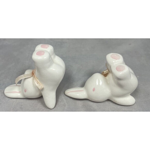 2 VINTAGE Playful CERAMIC WHITE BUNNY FIGURRINES WHITE/PINK/BOWS FROM TAIWAN 2" - Picture 5 of 11
